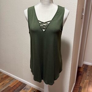 Feiersi Olive Green Sleeveless Women's Top - Size Large